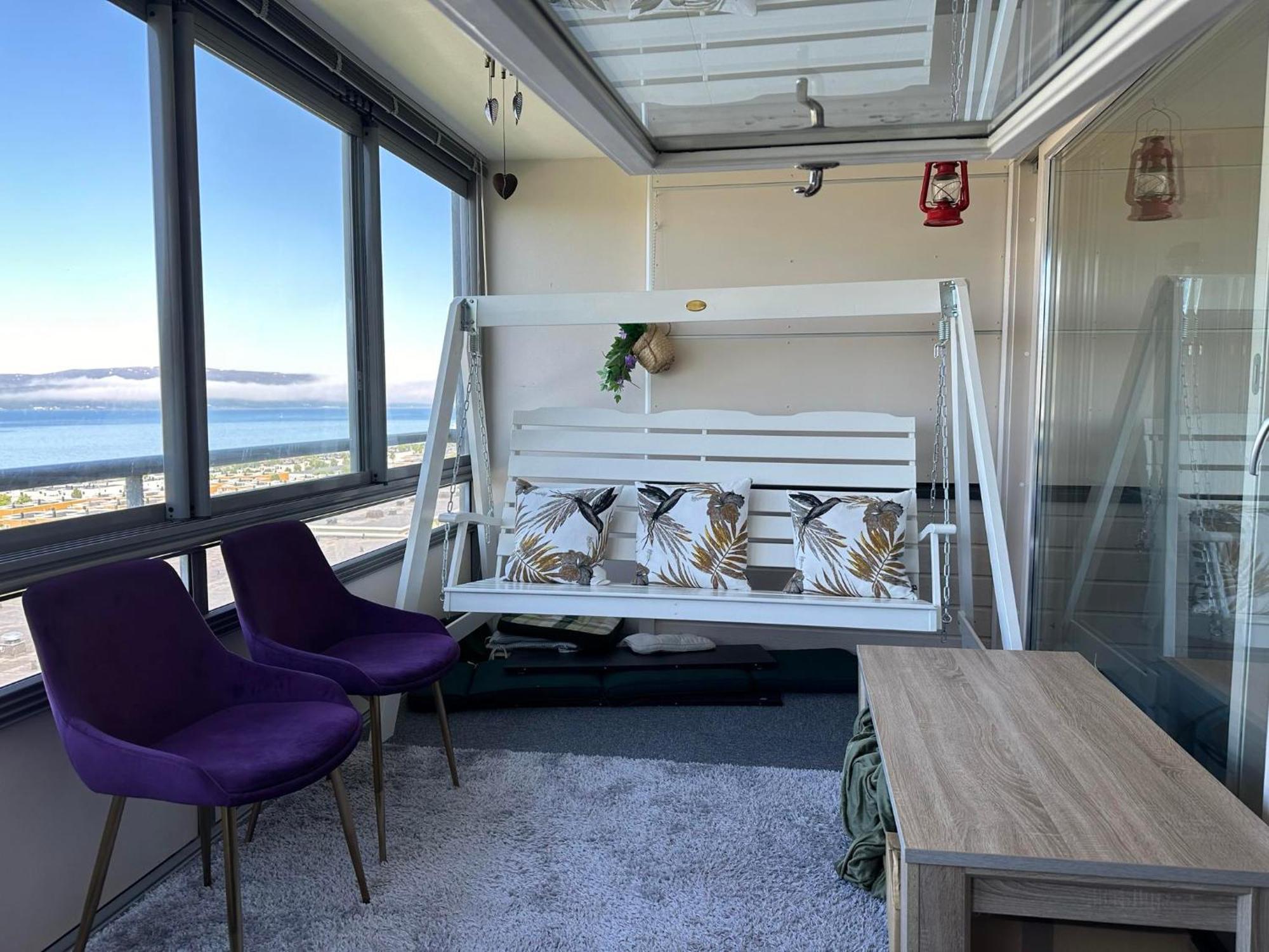 Arctic Inn, Cozy Single Bed Private Room In A Shared Apartment With Stunning Tromso Views ภายนอก รูปภาพ